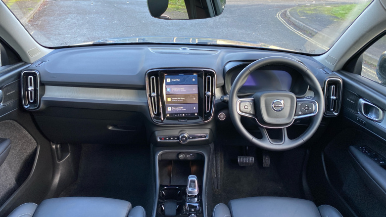 Volvo XC40 2.0 B4P Ultra Dark 5dr Auto Petrol Estate